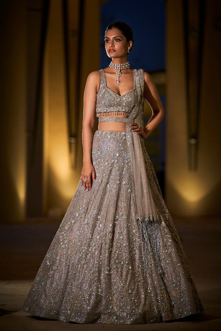 Bridal lehenga clearance with belt